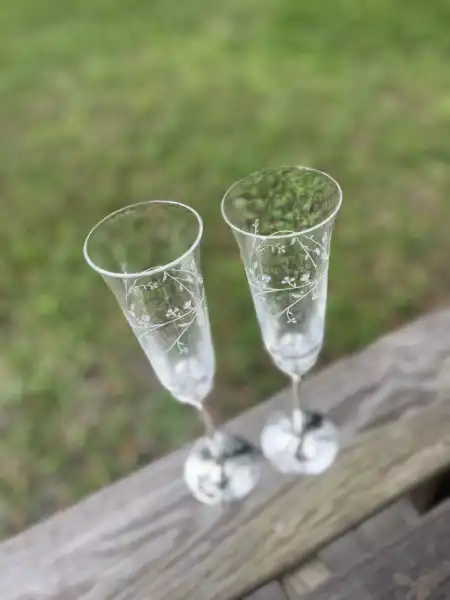 glassware rentals | The Tea Party Company clear glass flutes silver steam