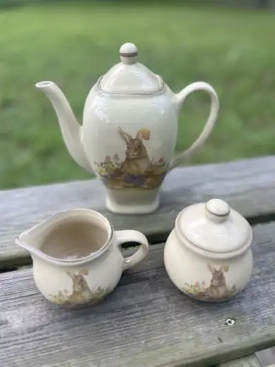 matching tea sets | The Tea Party Company Easter Teapot Set. Beige Tone Vintage