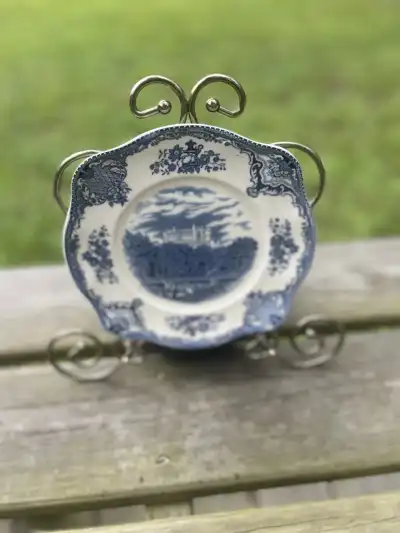 salad plates rentals | The Tea Party Company Staffordshire England Blue Willow Salad Plate.