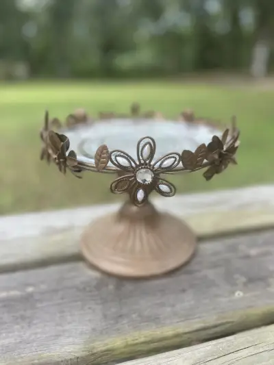 food stands rentals | The Tea Party Company gold metal food stand