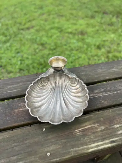 silver plated rentals | The Tea Party Company Vintage WM Rogers 89574 Silver Plated Scallop Shell Serving Dish Dip Cup.