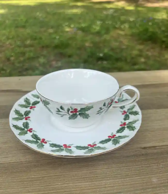 matching-tea-cups-and-saucers | The Tea Party Company teacup saucer christmas collection the
