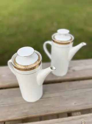 mismatch tea pots rentals | The Tea Party Company 2 white and gold trim teapots