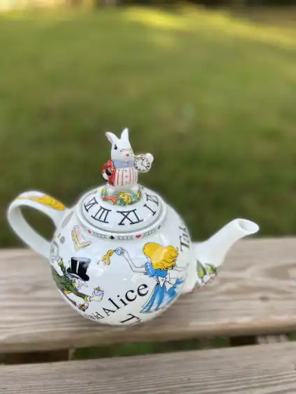 alice in wonderland theme party | The Tea Party Company Alice in Wonderland Teapot White Rabbit Lid Design by Paul Cardew.