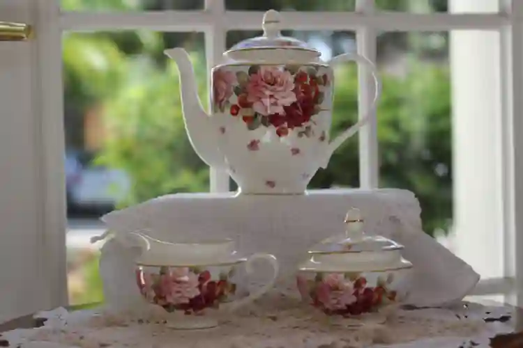 white tea set blue,pink,red flowers